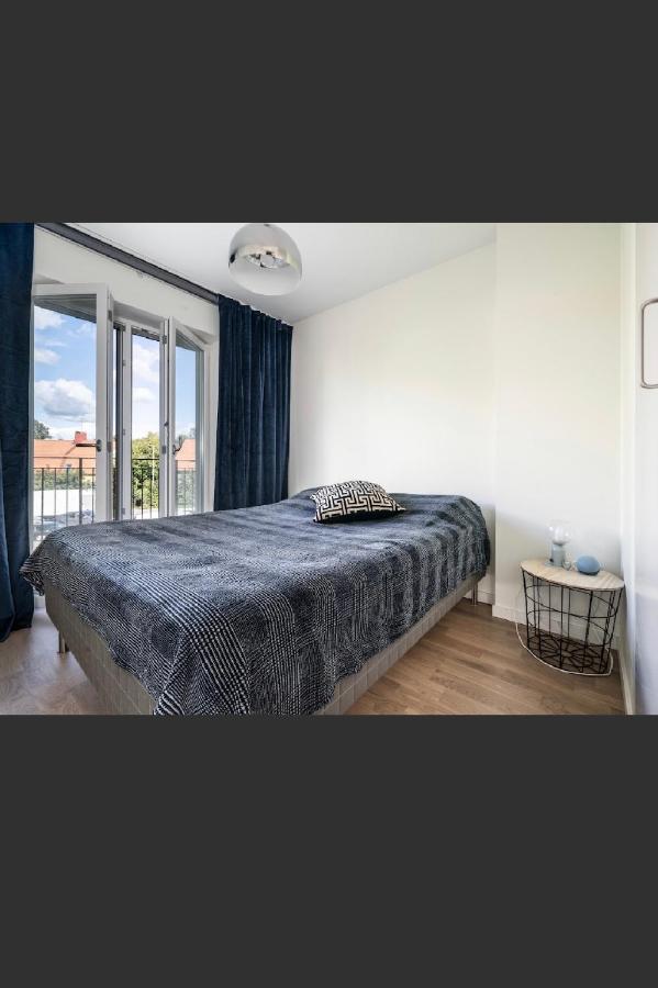 Central Apartment 5Min Drive To The Airport. Stockholm Exterior photo
